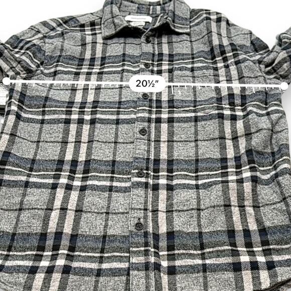 Urban Outfitters Men's Gray,‎ Navy Blue & White Plaid Button Down Shirt Size M - Picture 7 of 7